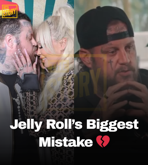 Jelly Roll and Bunnie XO smiling together at a red-carpet event