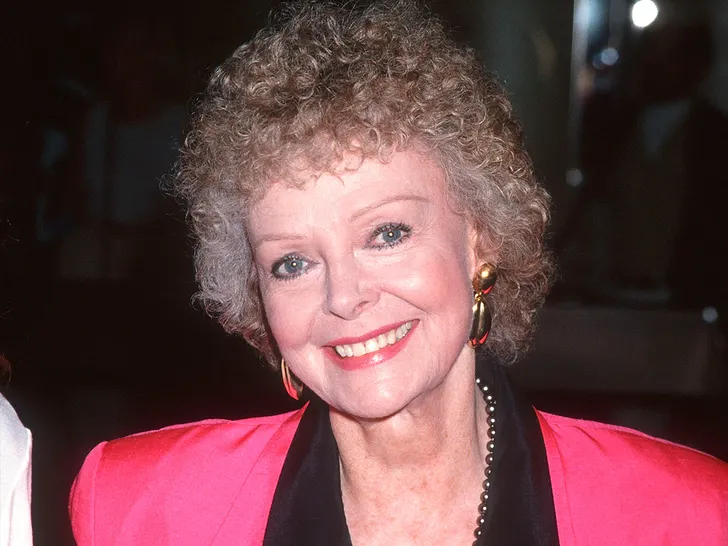 June Lockhart, TV Mom of “Lassie” & “Lost in Space,” Dies at 100