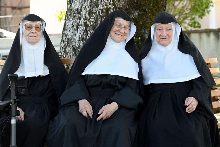Octogenarian Austrian Nuns Escape Retirement Home to Return to Convent